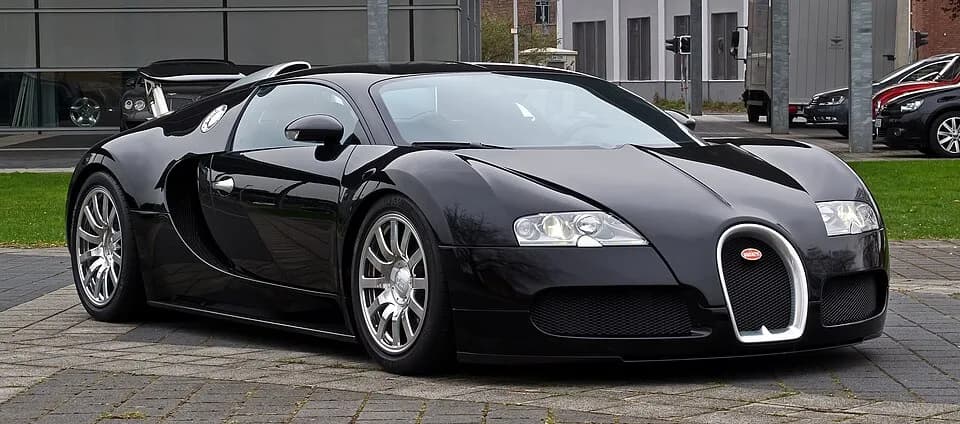 #6 Bugatti Veyron — Top 10 Most Iconic Cars of All Time