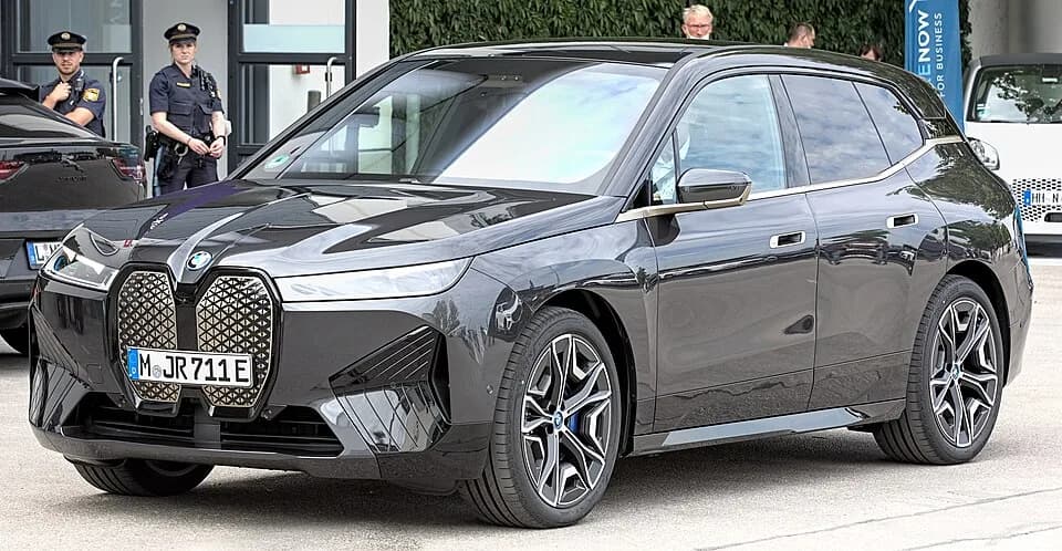 BMW iX