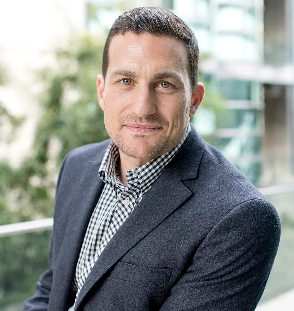 #4 Andrew Huberman (Huberman Lab) — Top 10 YouTube Channels to Watch for Fitness & Health in 2026