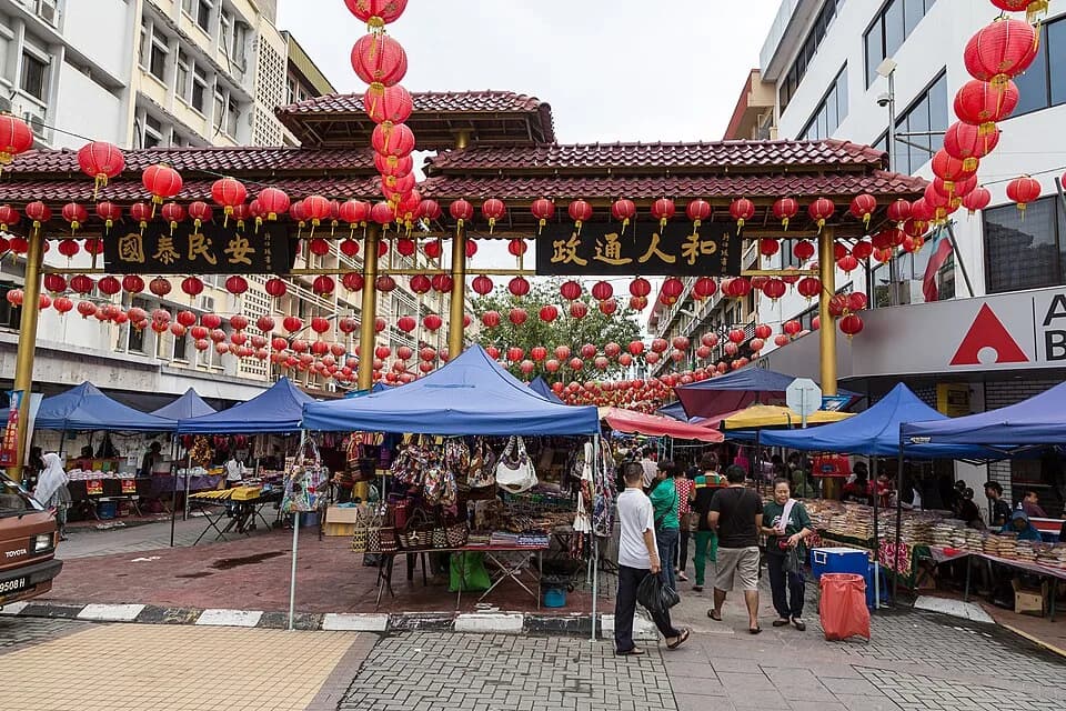 #6 Gaya Street Sunday Market, Kota Kinabalu — Top 10 Malaysian Night Markets (Pasar Malam) in 2026