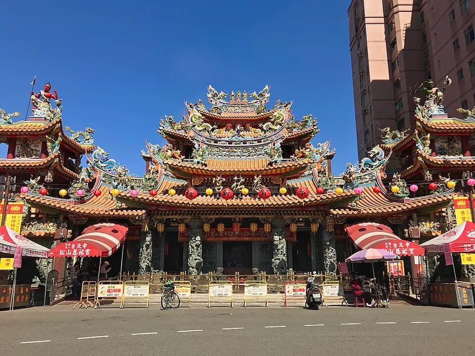 #7 Ciyou Temple, Songshan — Top 10 Temples in Taiwan in 2026