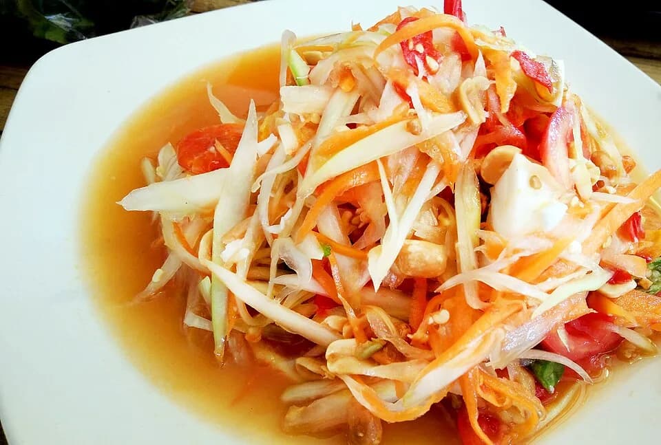 Som Tum (Green Papaya Salad)