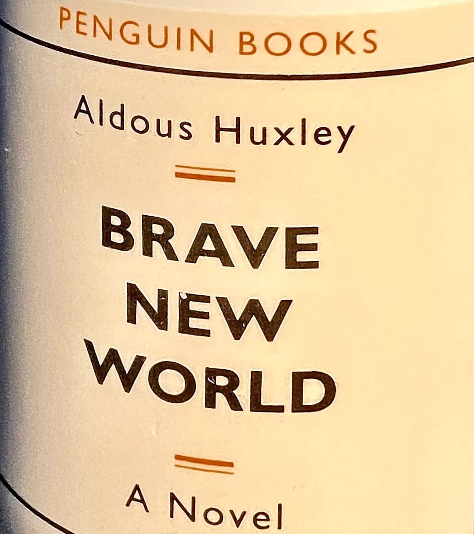 #6 Brave New World — Top 10 Best Sci-Fi Books of All Time