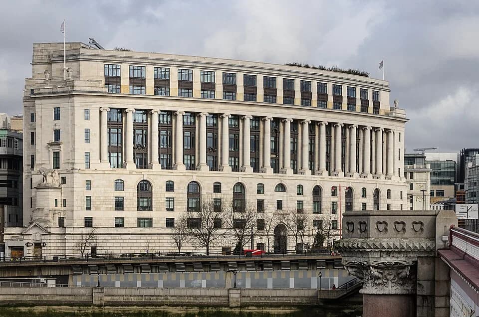 #9 Unilever (ULVR) — Top 10 Best Dividend Stocks