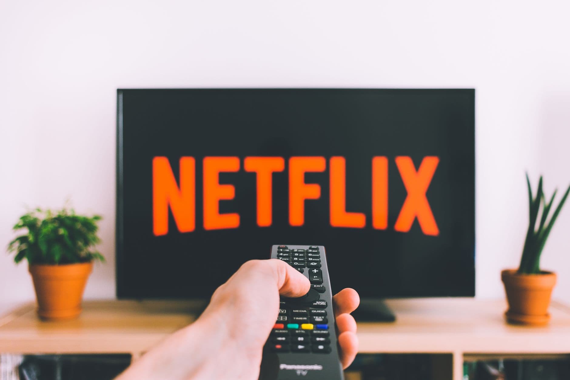 Top 10 Most Binge-Worthy Series — ENTERTAINMENT Top 10 List