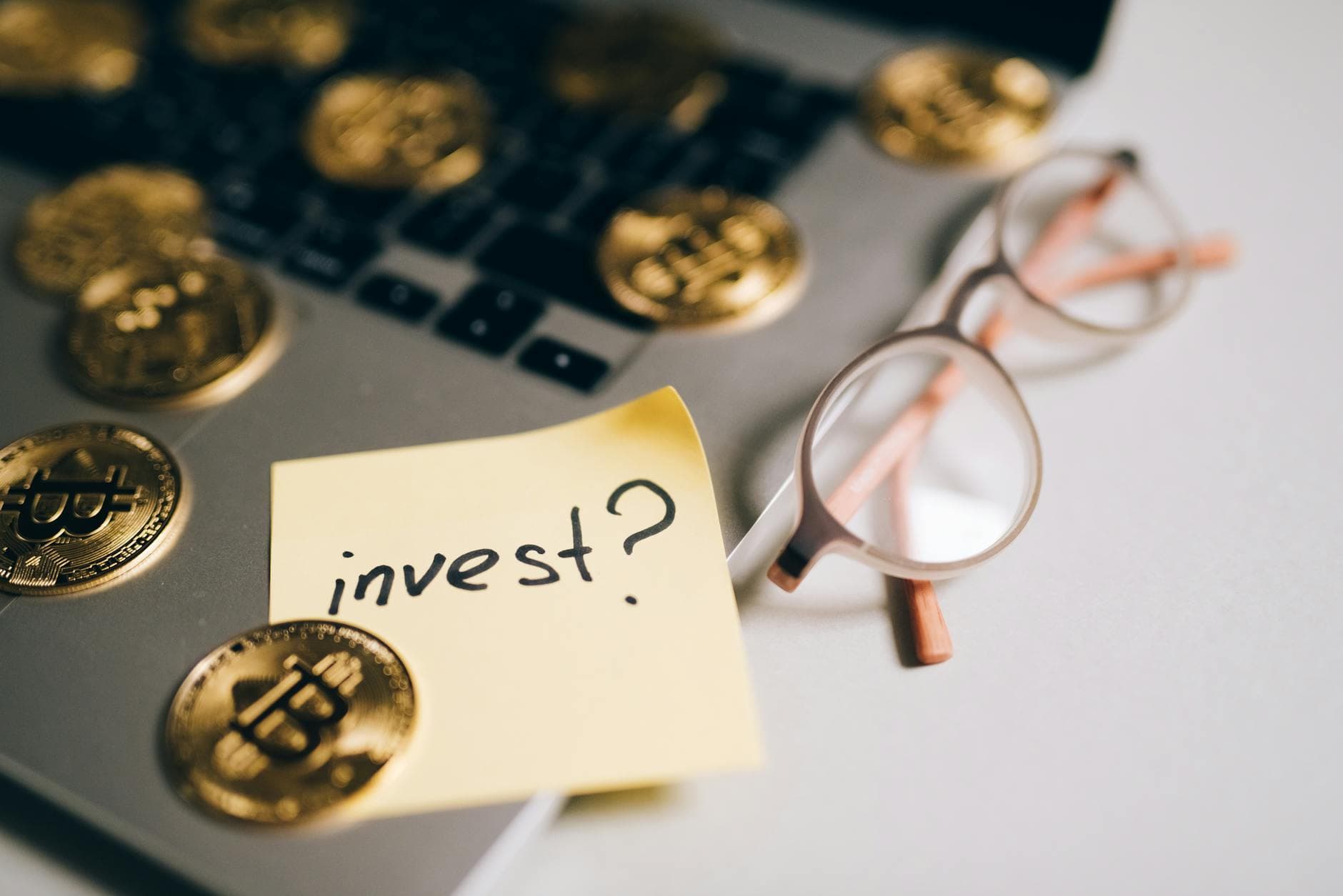 Top 10 Worst Personal Finance Advice — LIFESTYLE Top 10 List