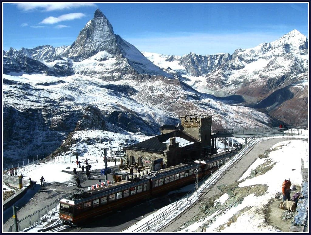 Top 10 Best Hiking Trails in the World — NATURE Top 10 List