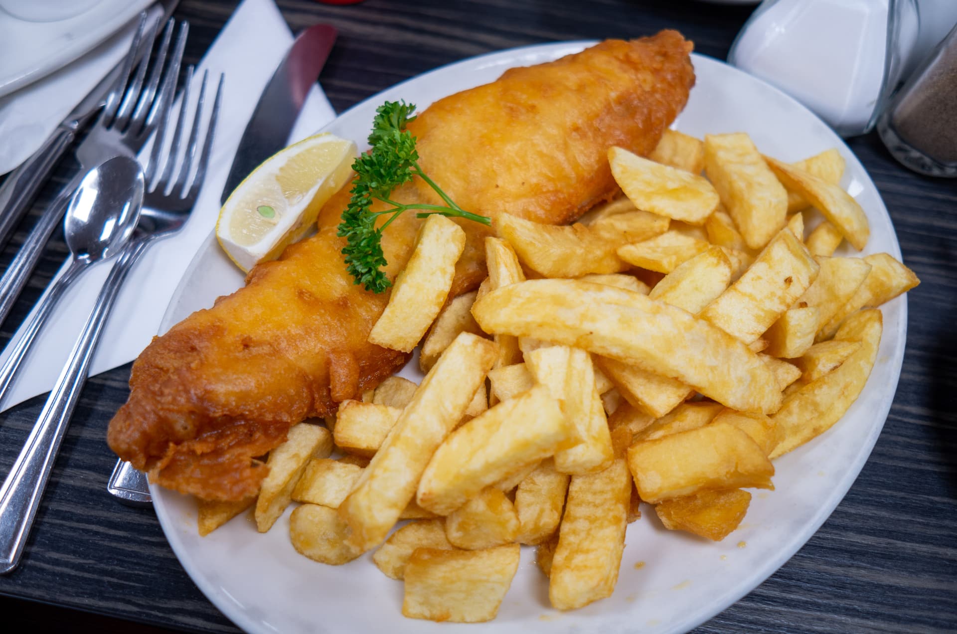 Top 10 Fish and Chips Shops in the UK 2026 — FOOD Top 10 List