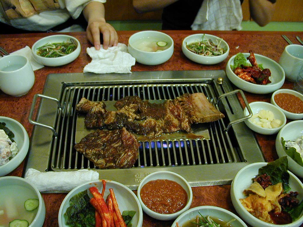 Top 10 Korean BBQ Restaurants in Seoul 2026 — FOOD Top 10 List