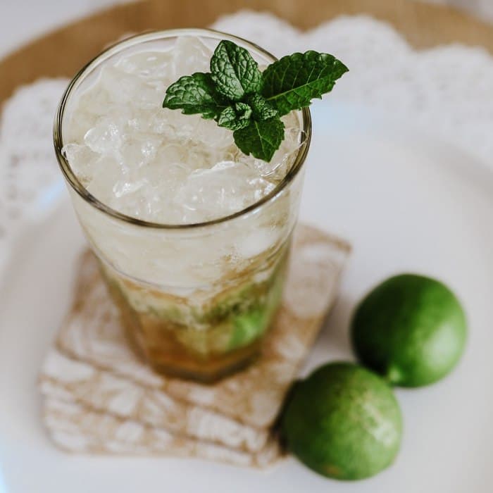 The Classics Never Die: 10 Essential Cocktails Everyone Should Know — FOOD Top 10 List