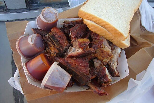 Top 10 BBQ Smokers That Pitmasters Actually Use
