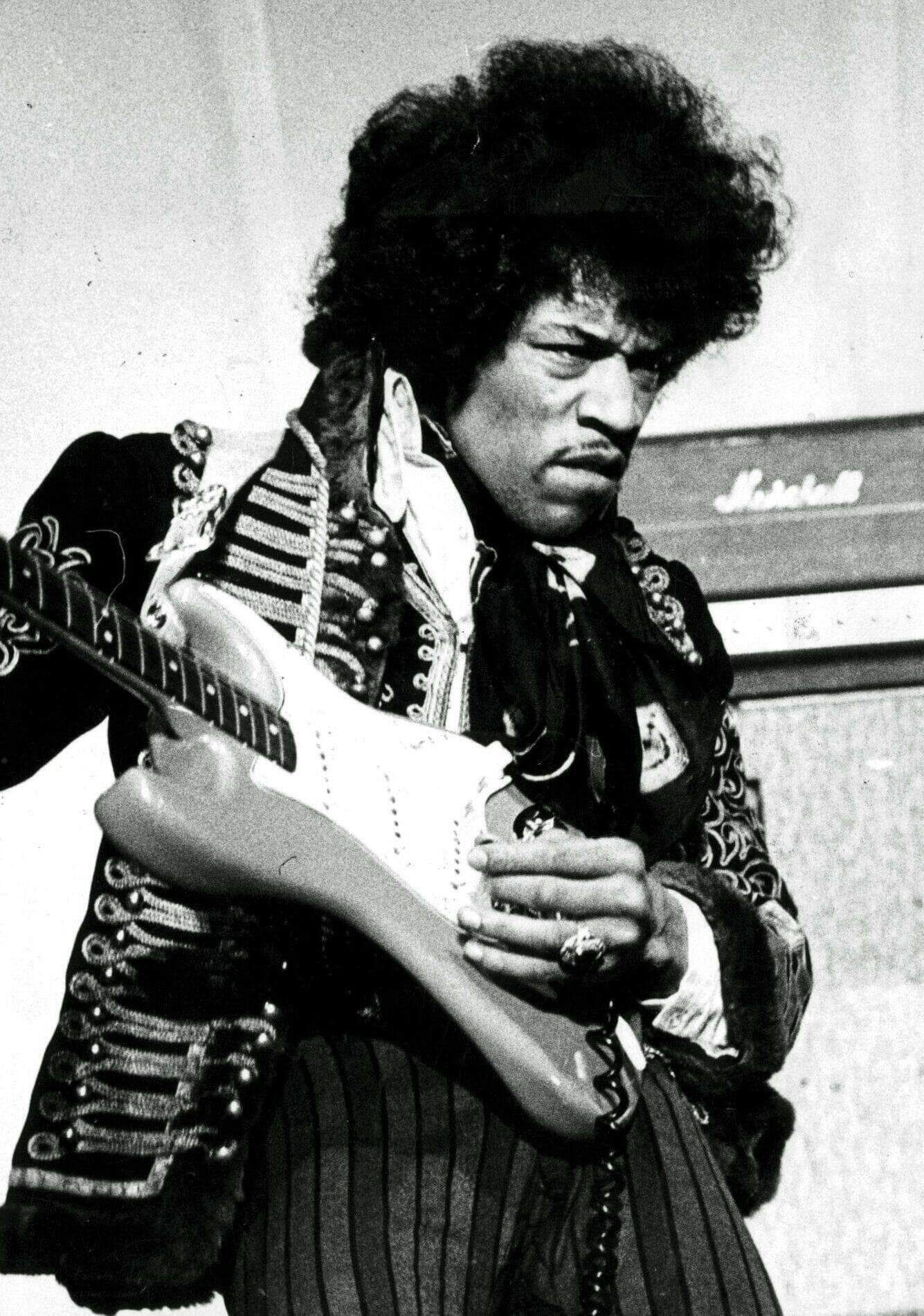 Top 10 Greatest Guitarists of All Time — MUSIC Top 10 List