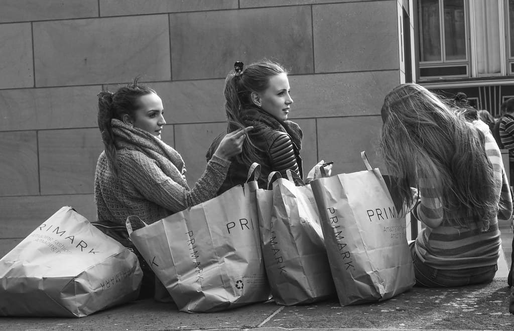 Top 10 Worst Fast Fashion Offenders 2026 | Top10Grid