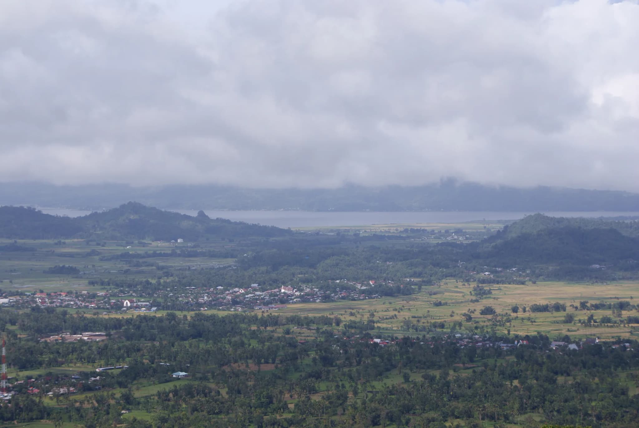 #10 Lake Tondano — Top 10 Lakes of Indonesia 2026