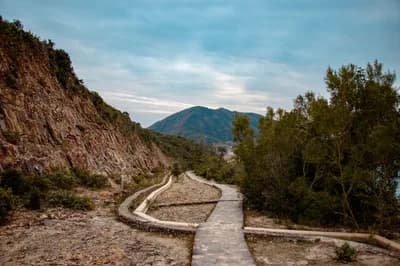 Top 10 Hiking Trails in Hong Kong — Travel Top 10 List