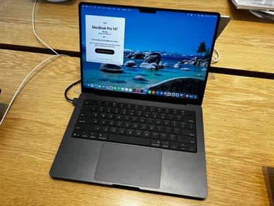 Apple MacBook Pro 14" M5