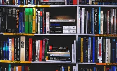 The Replication Crisis in Psychology (2015 Open Science Collaboration)