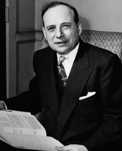 The Intelligent Investor by Benjamin Graham
