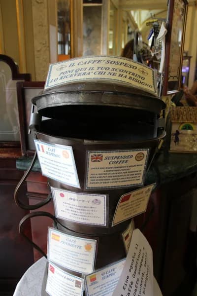 Caffè Sospeso in Naples