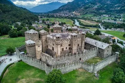 Castello di Fénis, Aosta Valley