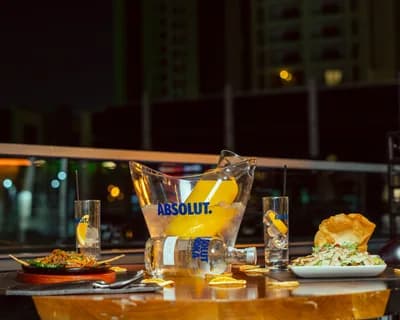 Sky Bar & Rooftop Drinks