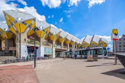 Cube Houses (Kijk-Kubus)