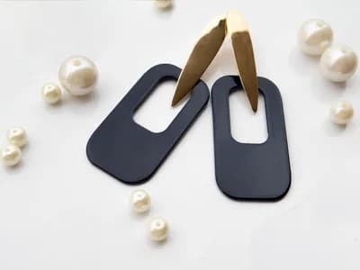 AVOID: Jewellery (Minimal Real Savings)