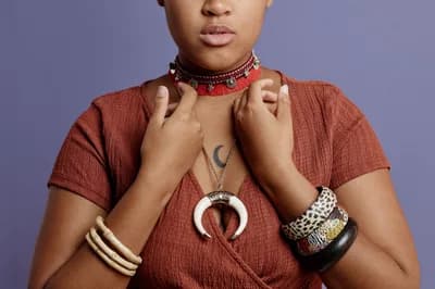 Choker Necklaces and 90s Fashion Revival