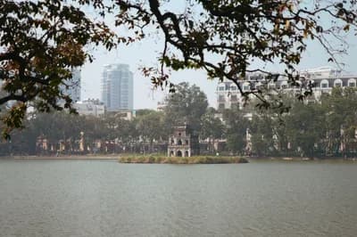 Hoan Kiem Lake