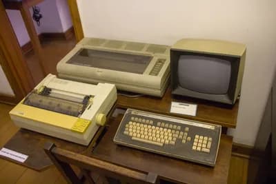 The Personal Computer (1970s–1980s)