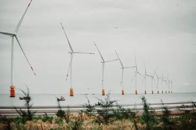 Wind Power — Offshore Expansion Reshaping Energy Maps
