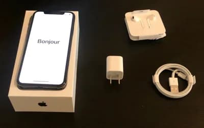 Apple iPhone X (2017)