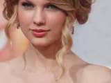 #3 Kanye West Interrupts Taylor Swift (VMAs 2009) — Top 10 Worst Award Show Moments
