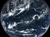 #2 Planet Earth (2006) — Top 10 Best Scientific Documentaries