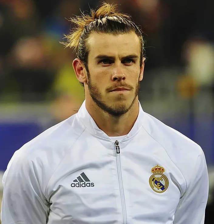#9 Gareth Bale — Tottenham to Real Madrid (2013) — €100 million — Top 10 Most Expensive Football Transfers Ever
