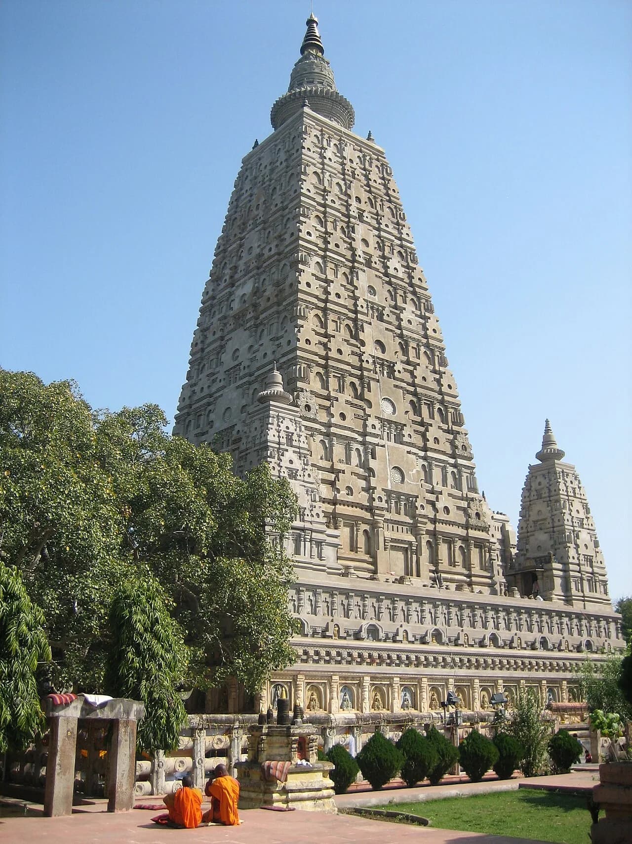 #4 Mahabodhi Temple Complex at Bodh Gaya — Buddhist Monuments at Sanchi or Ajanta Caves? Top 10 UNESCO World Heritage Sites in India