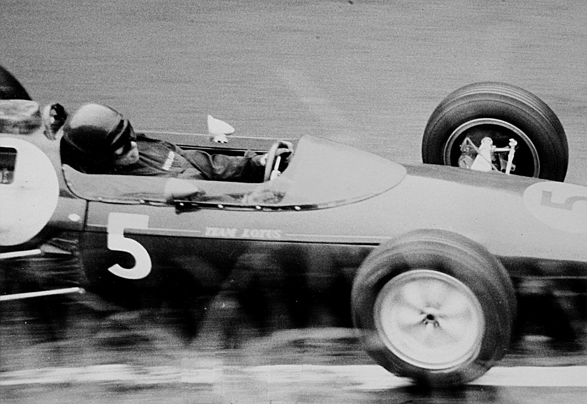 #10 Jim Clark — Hamilton, Schumacher or Verstappen? Top 10 F1 Drivers by Race Wins