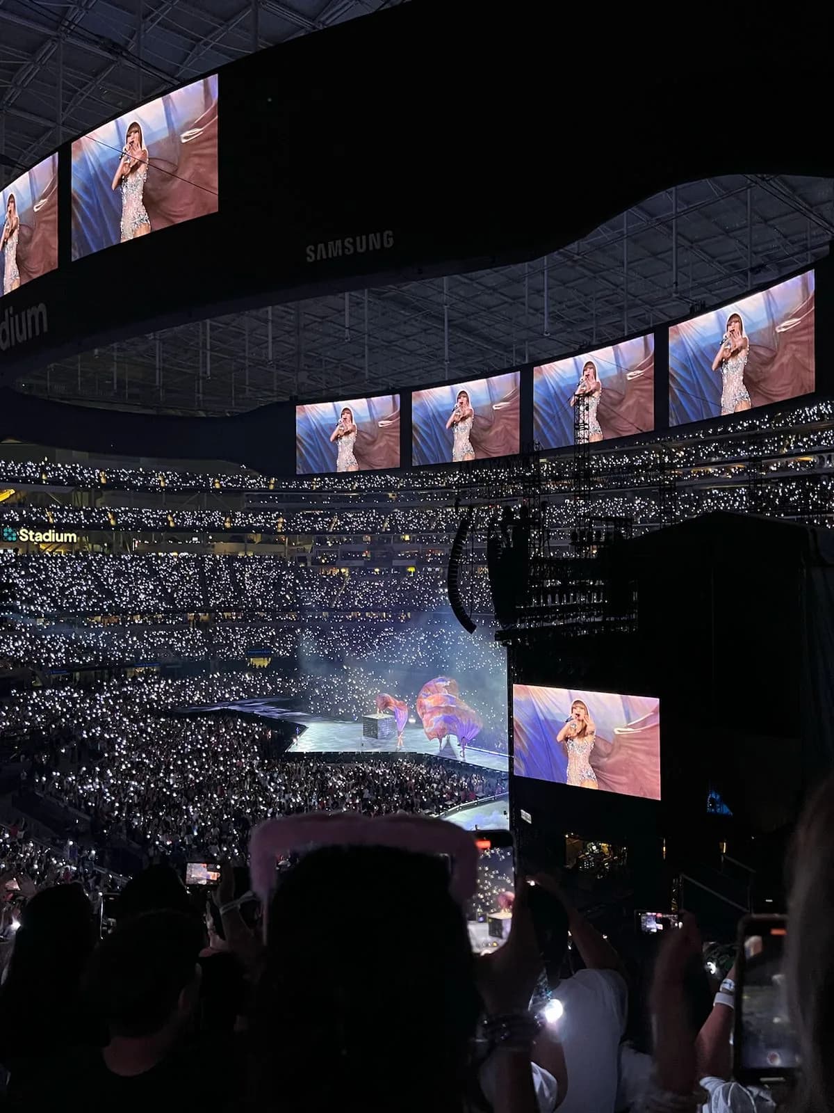 #1 Taylor Swift — Taylor Swift, Stray Kids or Drake? Top 10 Global Music Artists