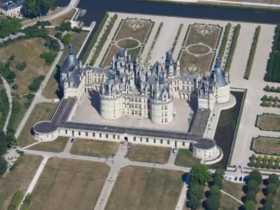 #1 Chateau de Chambord — Top 10 Chateaux in the Loire Valley 2026