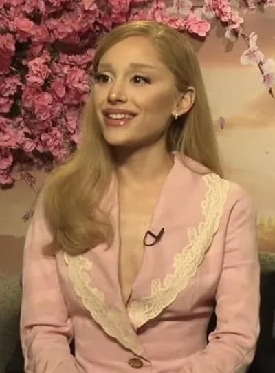 #9 Ariana Grande — Top 10 Most-Streamed Artists on Spotify Right Now (October 2026)