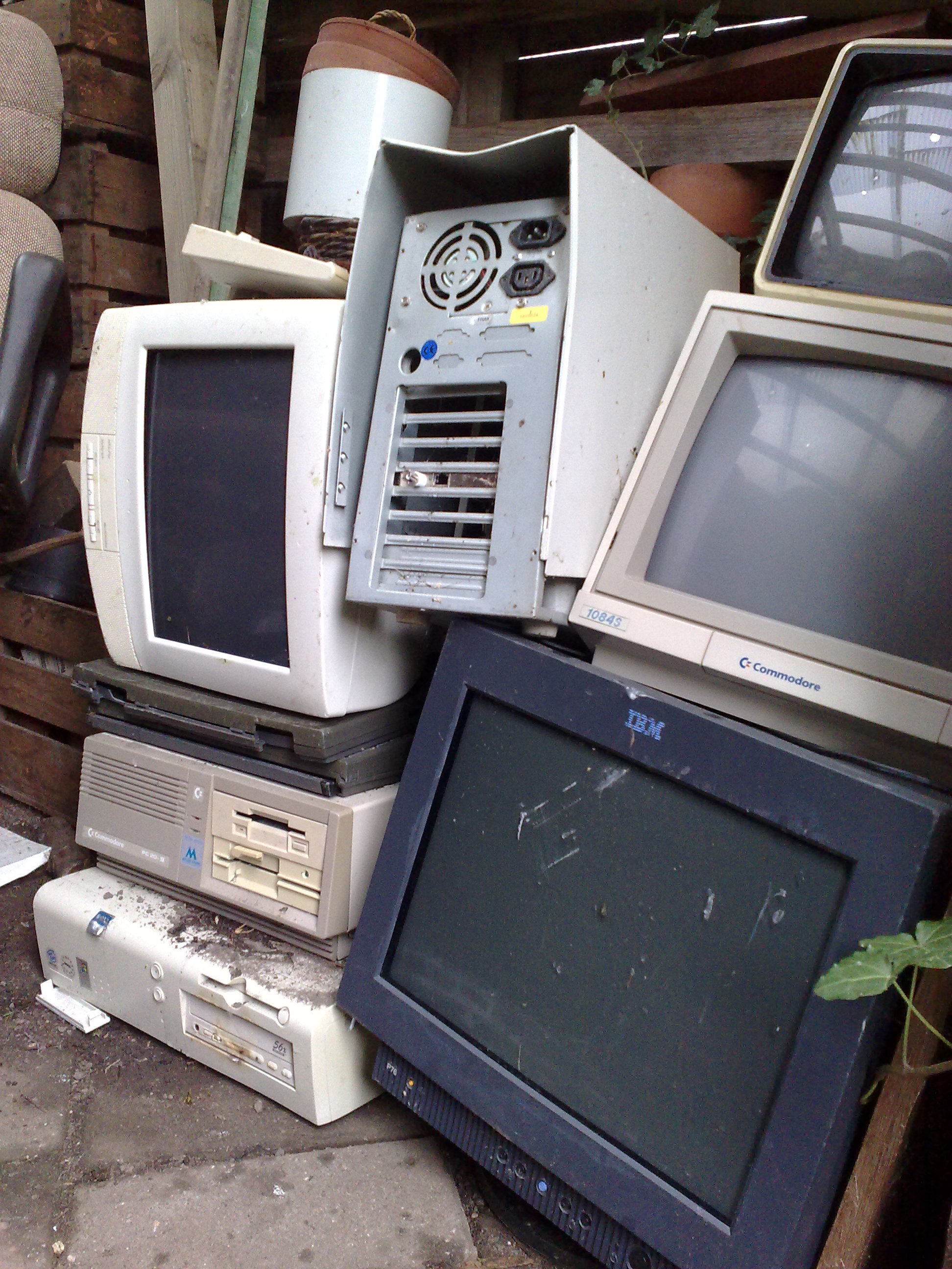 Top 10 Most Overhyped Tech Products That Flopped