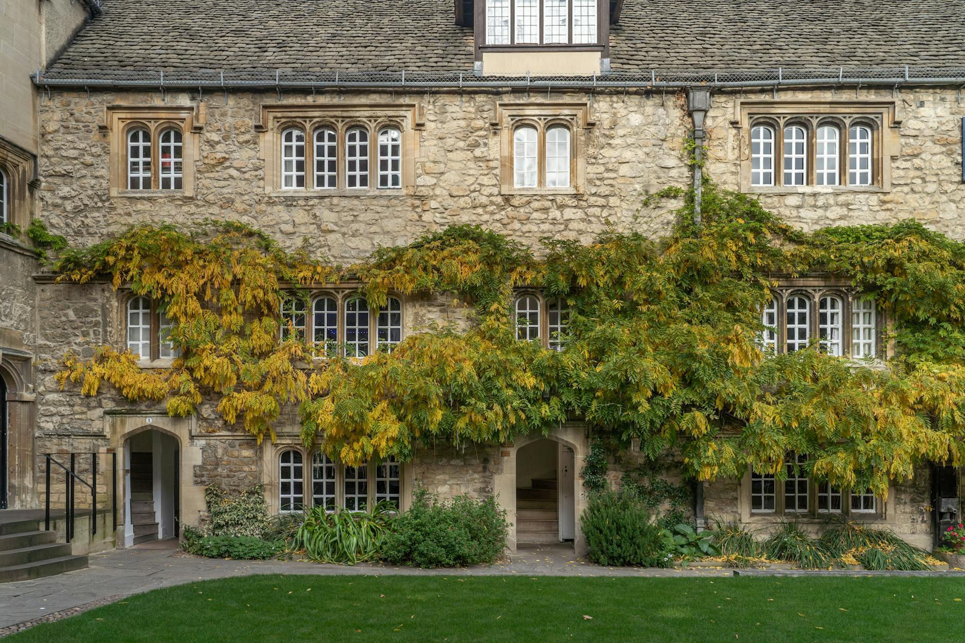 Top 10 Christian Colleges and Universities Worldwide