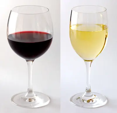 Top 10 Wines That Sommeliers Actually Drink at Home